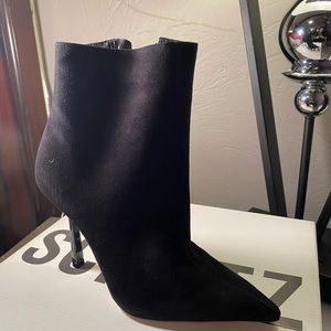 Schutz booties